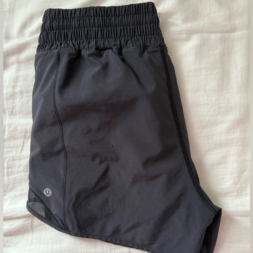 Lululemon hotty hot HR 4” in black